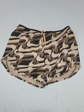 Nike Women's Gray And Black Nike Print Running Shorts. Size Medium.